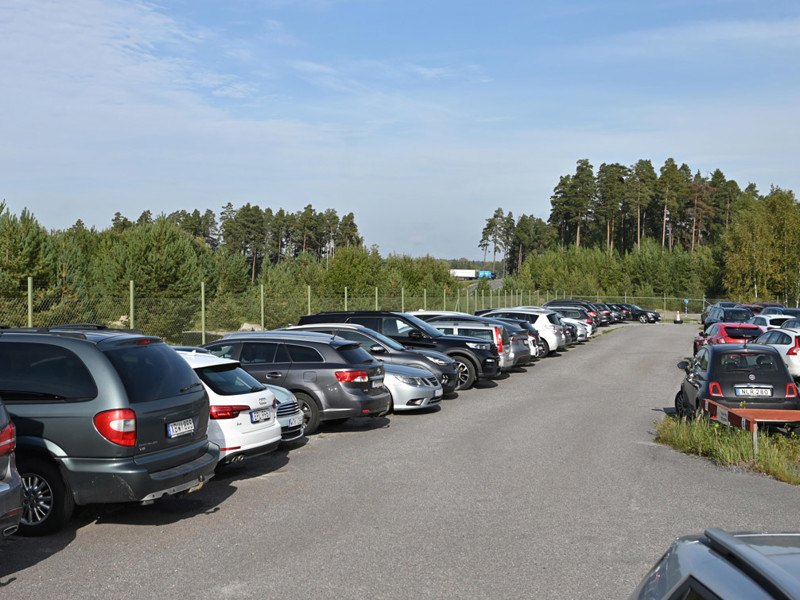 Lindskrog parkeringen utomhus.